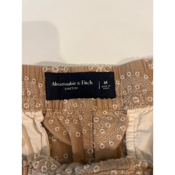 Abercrombie & Fitch M Embroidered Beige Shorts With White Floral Pattern - Picture 4 of 7